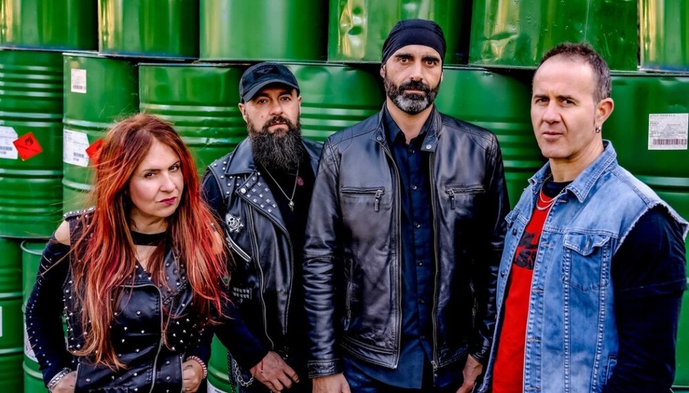 4 BAJO ZERO - A ROCKA VIVA_banda