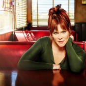 BETH HART «Fire On The Floor» (Provogue Records, 2016)