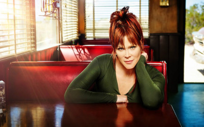 BETH HART «Fire On The Floor» (Provogue Records, 2016)
