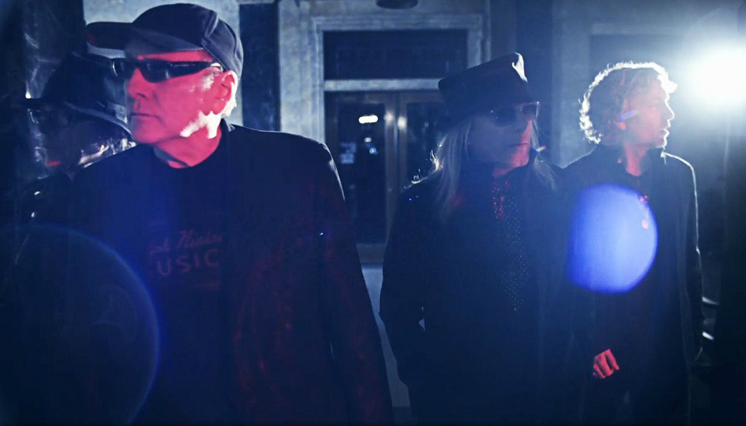 CHEAP TRICK «Bang Zoom Crazy… Hello» (Big Machine Records, 2016)