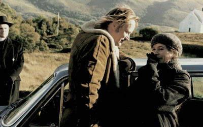 ROMPIENDO LAS OLAS (Lars Von Trier, 1996)