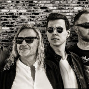 STONEFLOWER «Finally» (AOR Heaven, 2020)