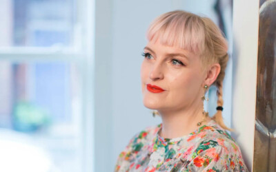SOPHIE WHITE. Donde yo termino. (Tramp Press, 2022 / La Biblioteca de Carfax, 2025)