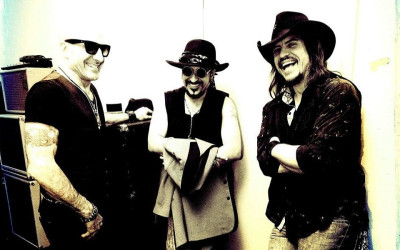 SUPERSONIC BLUES MACHINE «Californisoul» (Mascot Records, 2017)