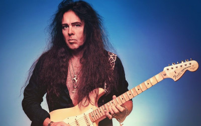 YNGWIE MALMSTEEN «Blue Lightning» (Mascot Records, 2019)